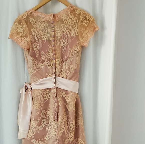 Vintage Lace Dress - Picture 4 of 6